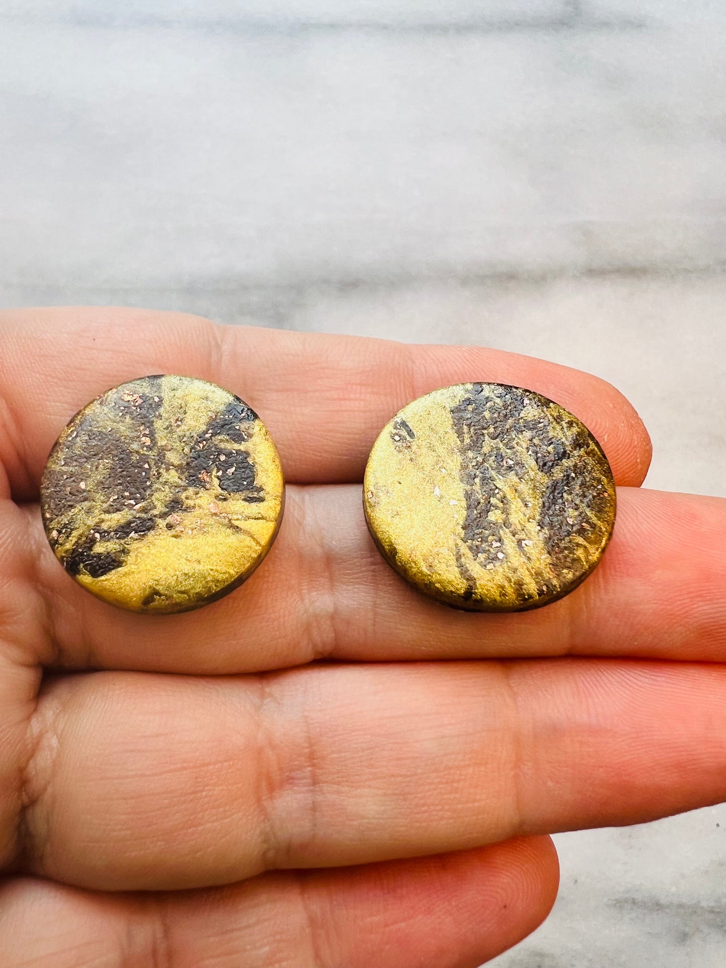 Lush Alloy - Bronze Studs