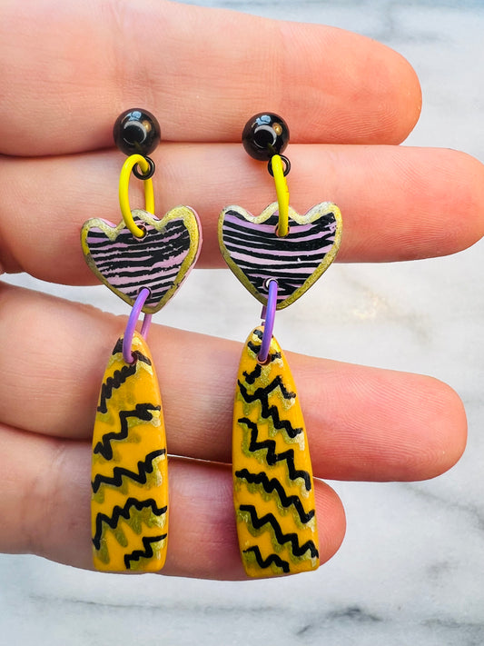 Graphic Flora - Arched Tulip Drops