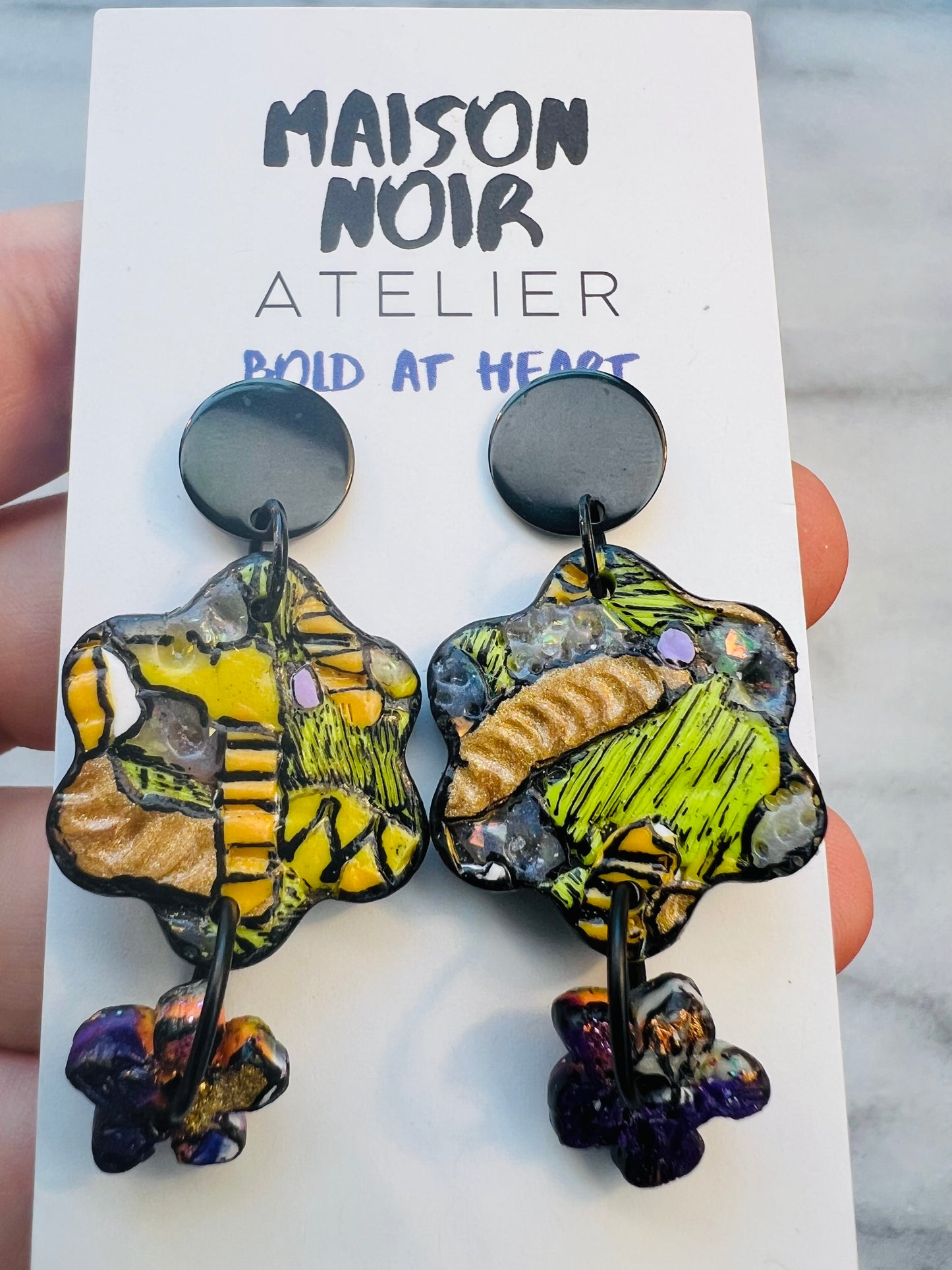 Drawn to Disrupt – Dynamic Flora Dangles