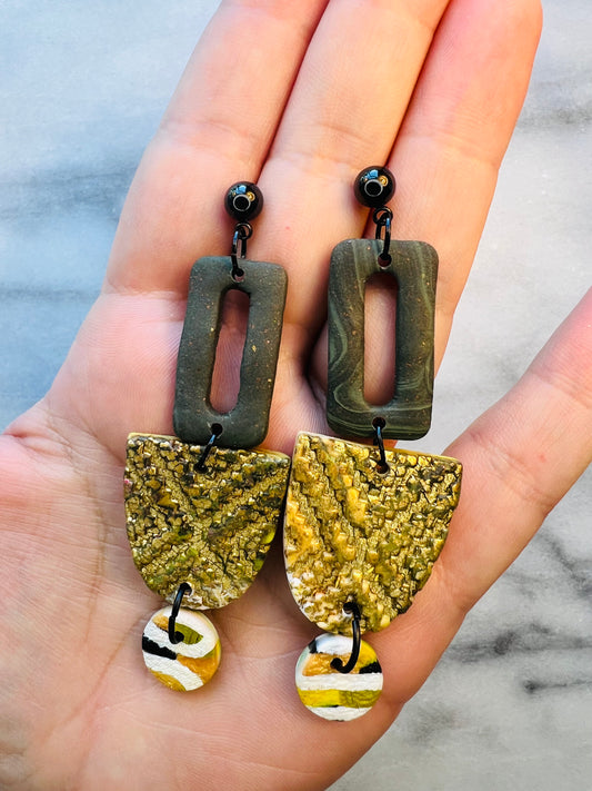 Moss & Metal Layer Drops