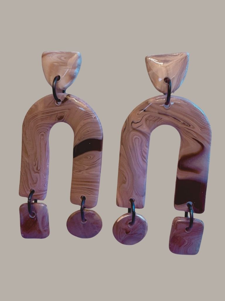 Marbled Horizon Dangles