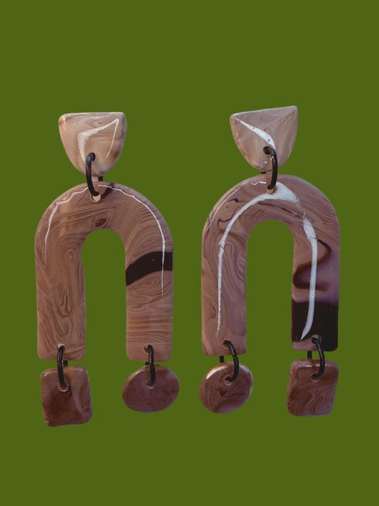 Marbled Horizon Dangles