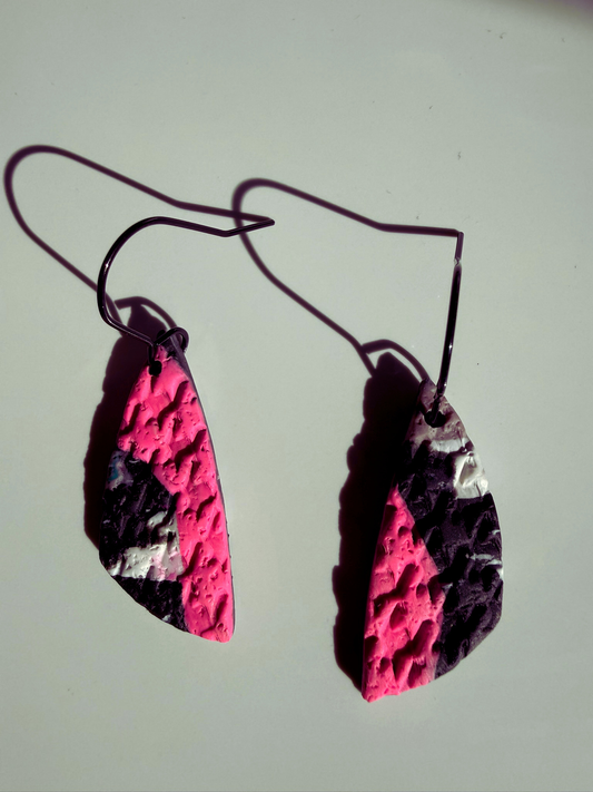 Blush Pattern Wing Drops
