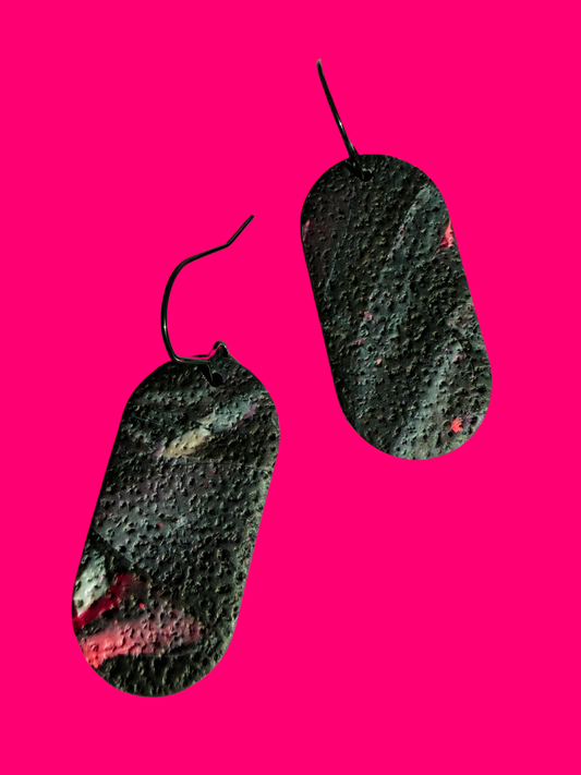 Monochrome Texture Capsule Drops