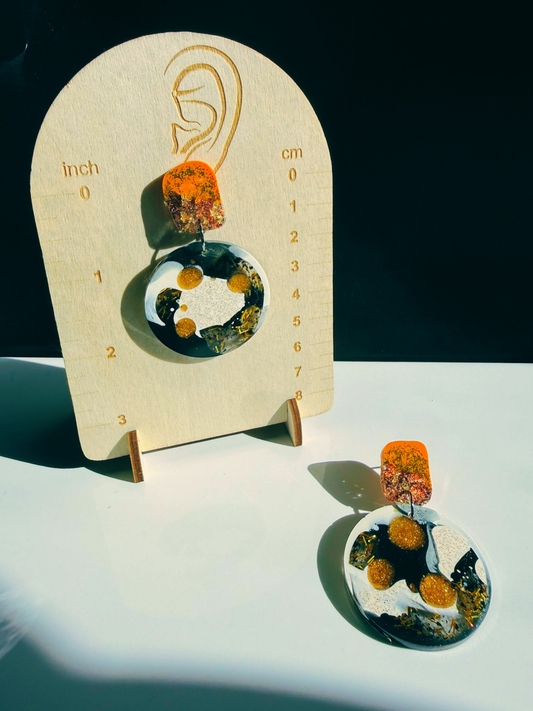 Gilded Contrast Drops