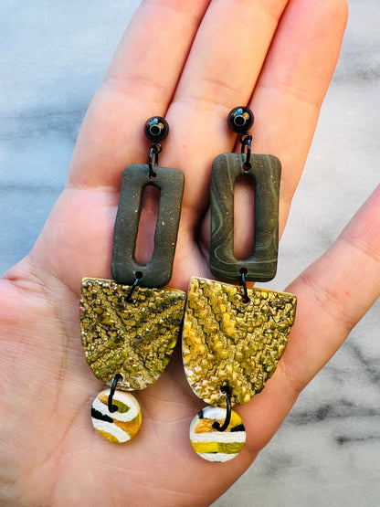 Moss & Metal Layer Drops